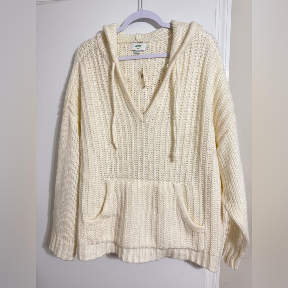 Aerie Cream V-Neck Knit Sweater